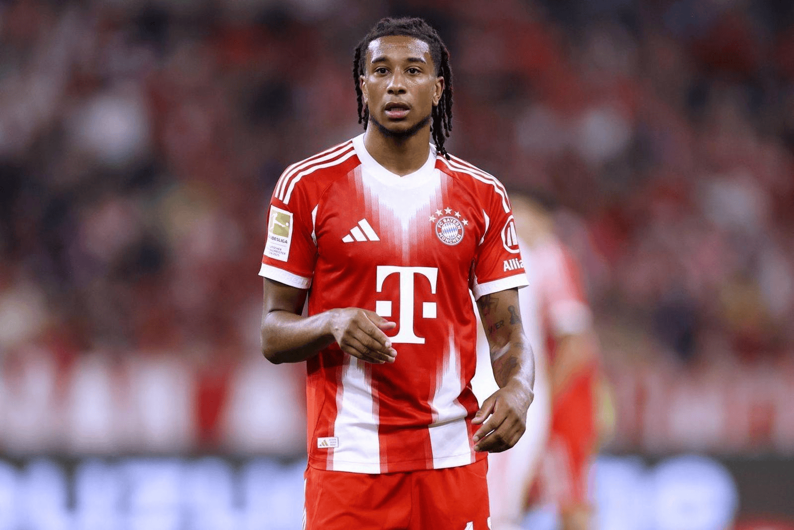 踢球者, 的报道