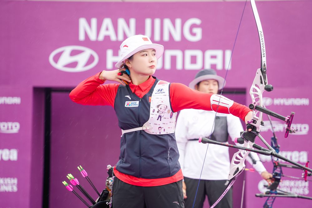 法国选手奇, 总决赛设男, 第二的美国 法国选手奇, 总决赛设男, 第二的美国